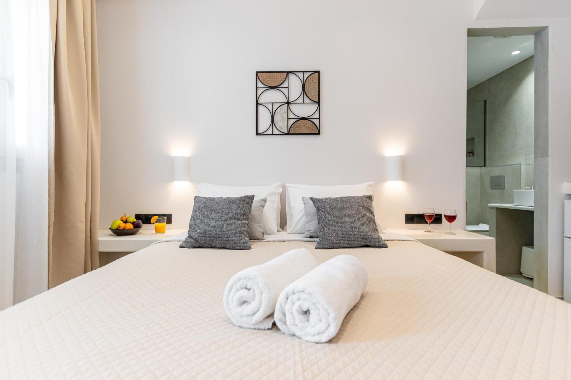 Adama'S Suites Naxos City Phòng bức ảnh